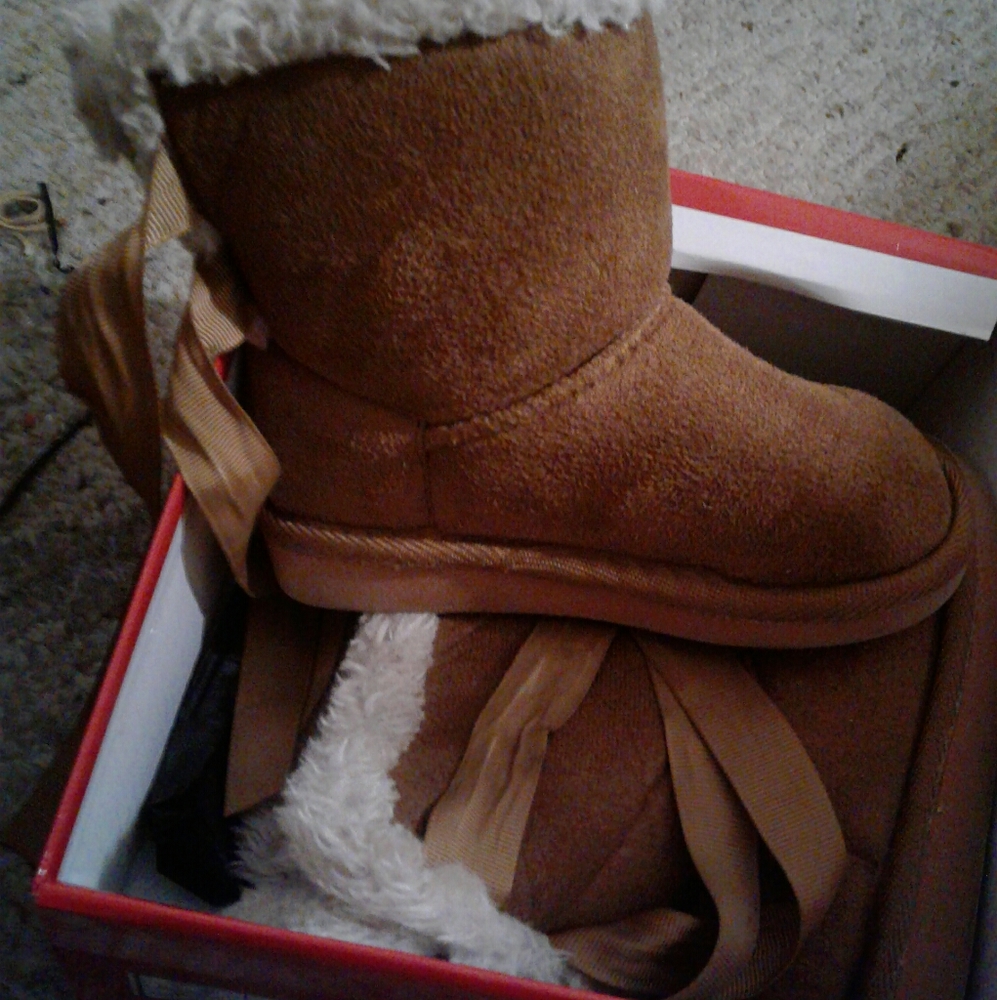 Winter boots with ribbons❄🌨 - Picture 2 of 4